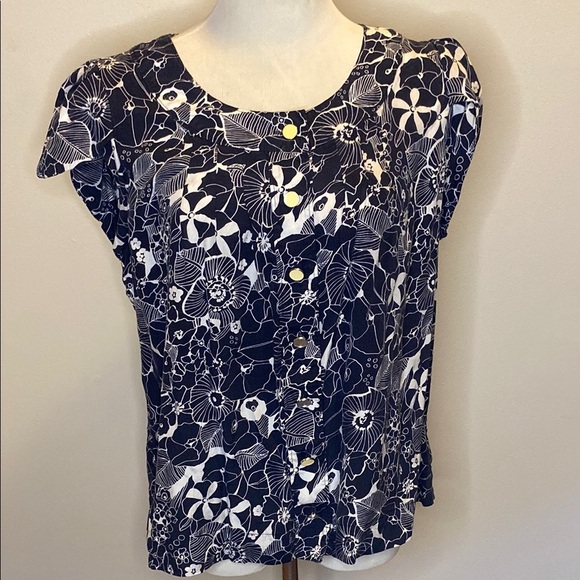 Banana Republic Black and White Graphic Cap Sleeve Blouse - Picture 1 of 7